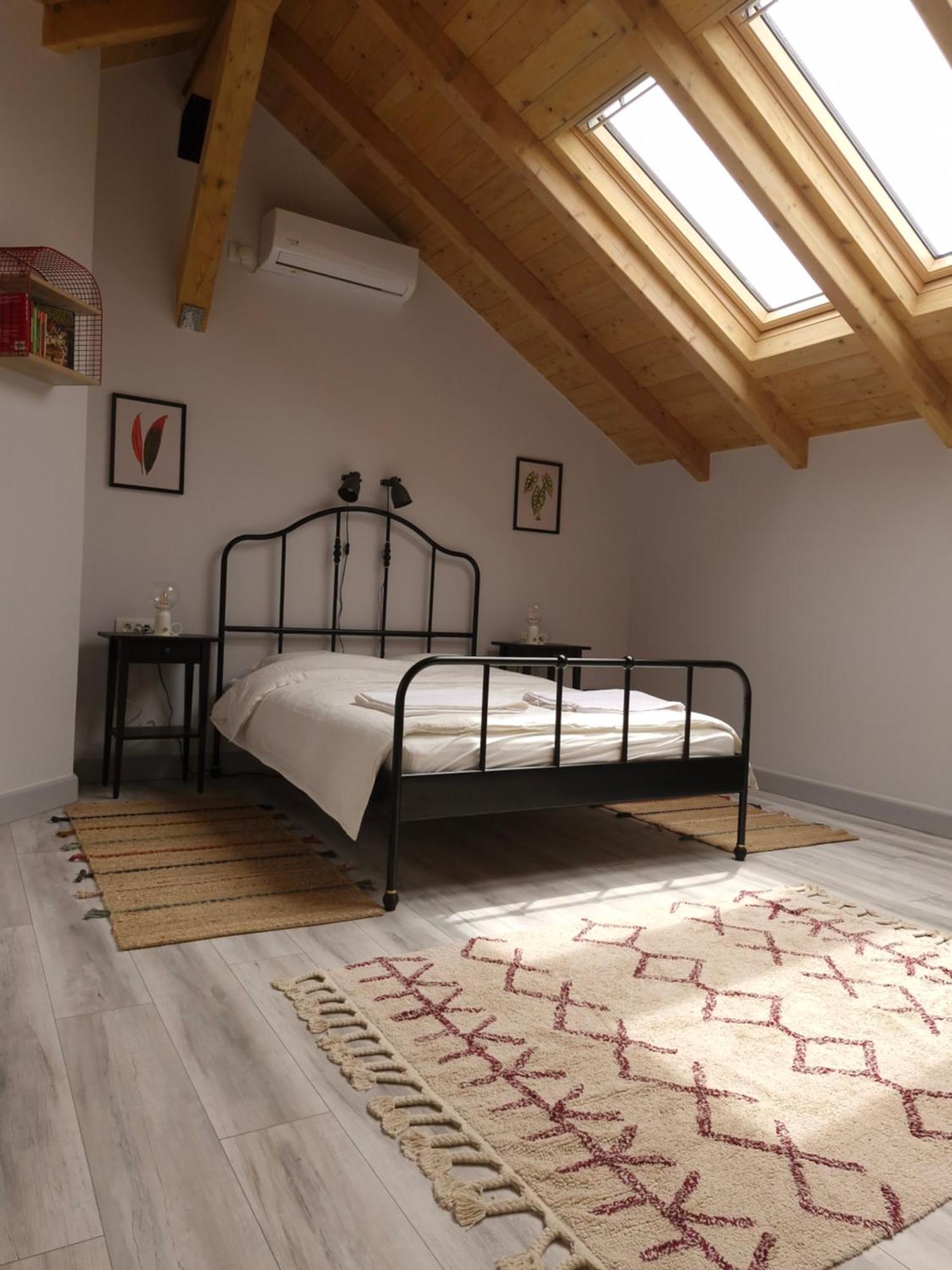 Cozy Attic Studio Appartamento Bucarest